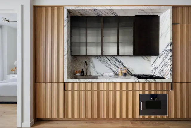 $1,182,400 | 135 East 47th Street, Unit 5A | Midtown East