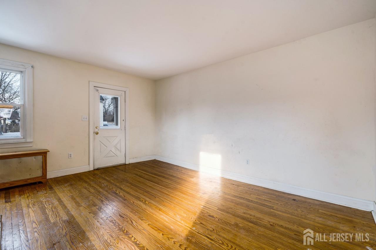 267 Main Street Hamilton, NJ 08620 - Photo 13 of 33