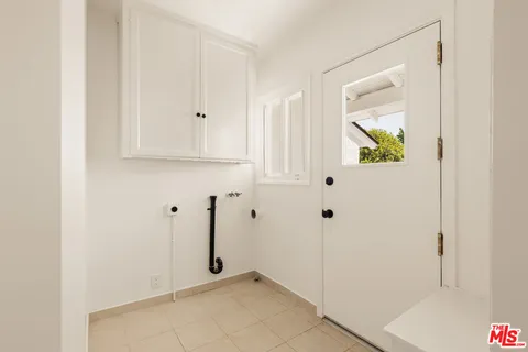 $1,195,000 | 7350 West 91st Street, Los Angeles, CA 90045