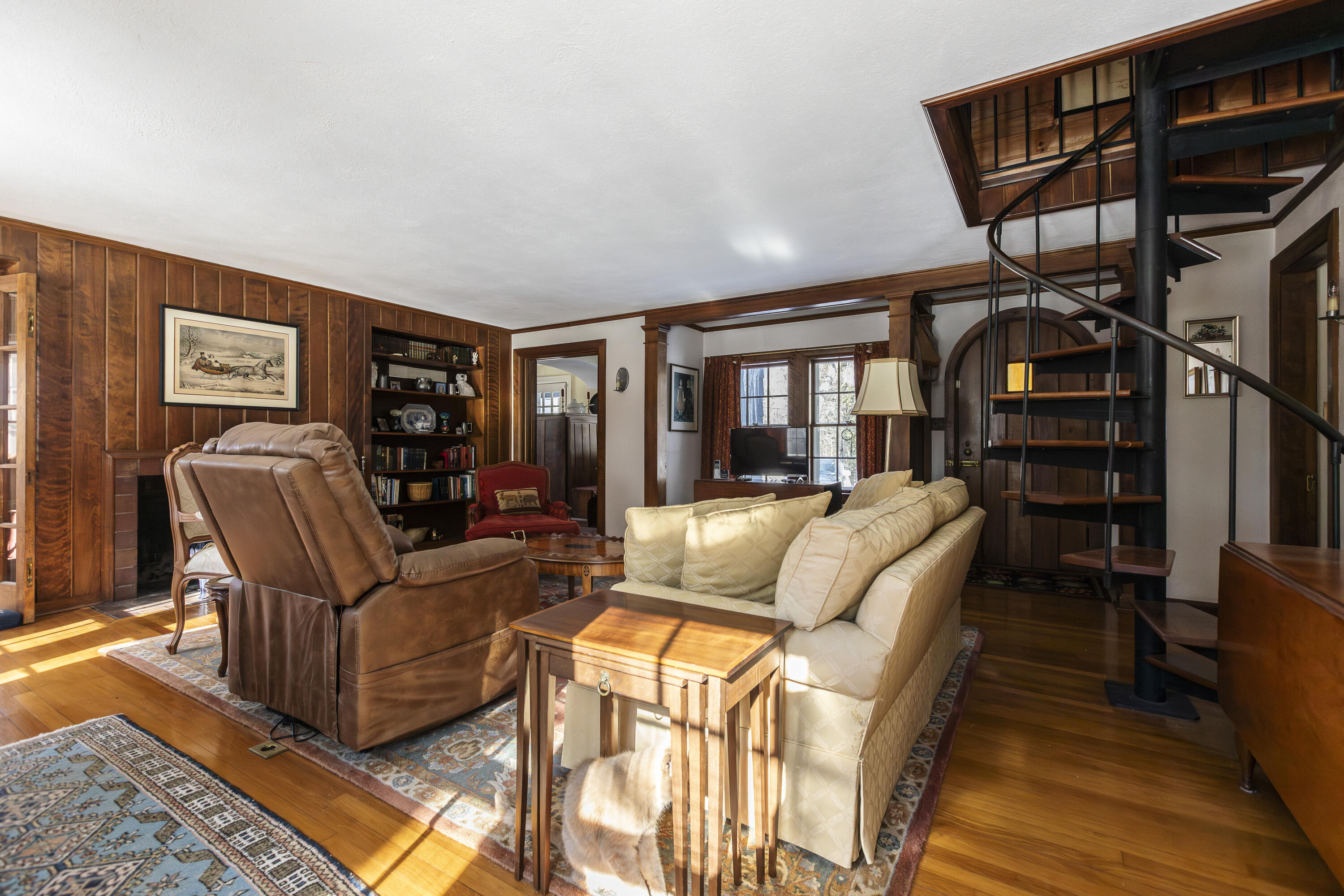 734 Paris Hill Road Paris, ME 04281 - Photo 11 of 44 ParisHill1.Interior-8