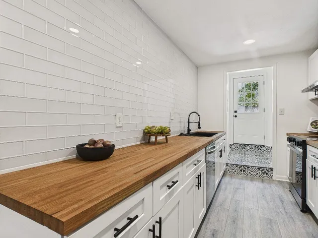 $579,900 | 6108 Shadow Valley Drive, Unit A, Austin, TX 78731