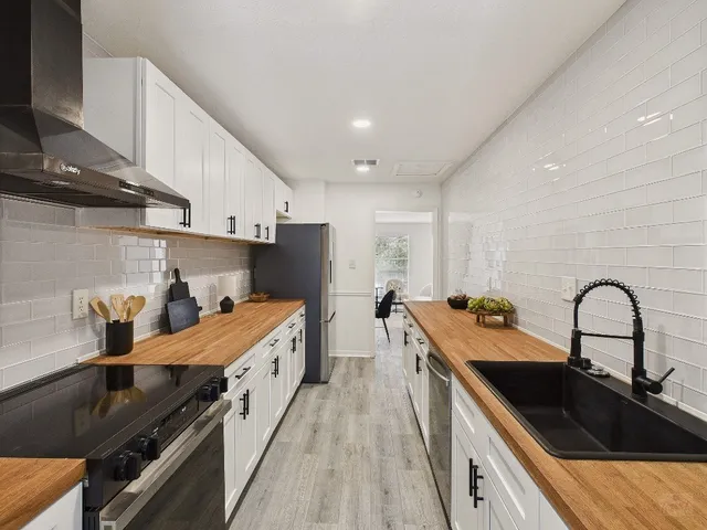 $579,900 | 6108 Shadow Valley Drive, Unit A, Austin, TX 78731