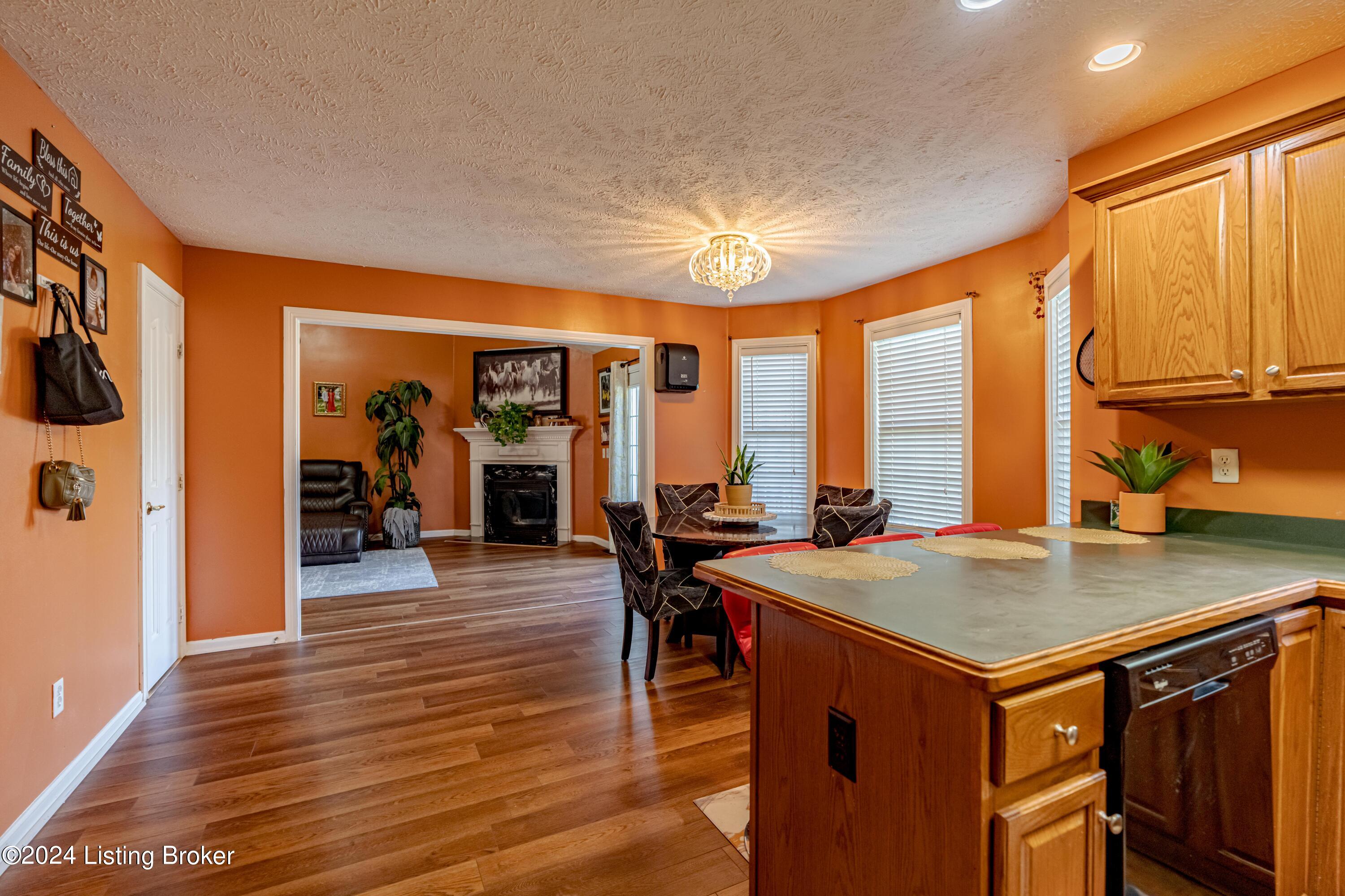 8014 Kellerman Road Louisville, KY 40219 - Photo 10 of 28 10
