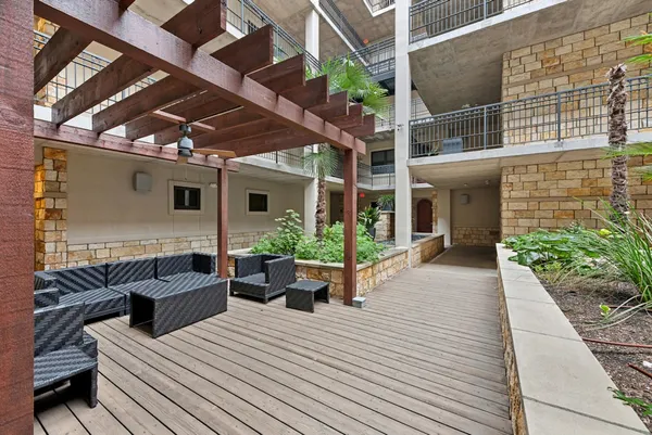 $1,900 | 1812 West Avenue, Unit 200, Austin, TX 78701