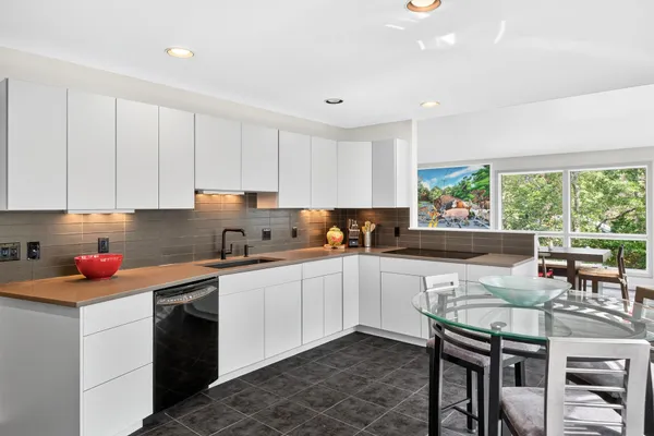 $1,699,000 | 7 Fishermans Road, Truro, MA 02666
