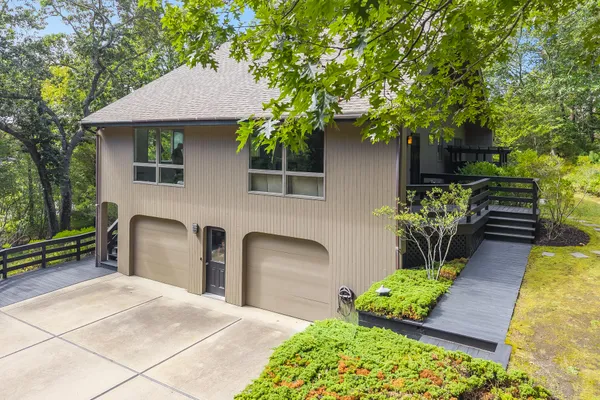 $1,699,000 | 7 Fishermans Road, Truro, MA 02666