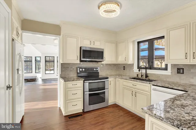 $629,995 | 965 North College Street, Myerstown, PA 17067