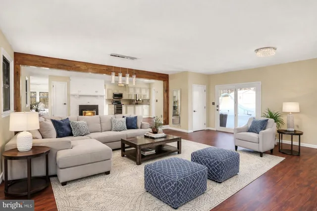 $629,995 | 965 North College Street, Myerstown, PA 17067