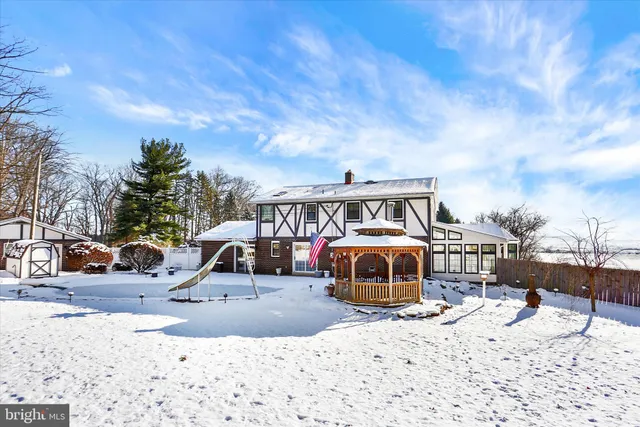 $629,995 | 965 North College Street, Myerstown, PA 17067