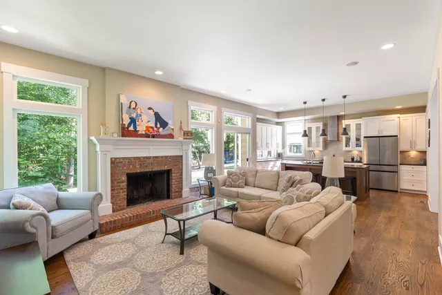 $759,000 | 401 Promontory Ridge, Seneca, SC 29672