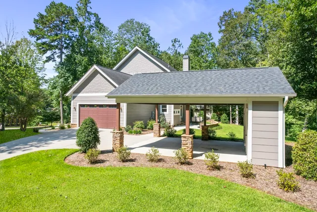 $759,000 | 401 Promontory Ridge, Seneca, SC 29672