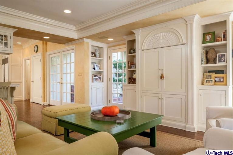 445 Prospect Square Pasadena, CA 91103 - Photo 21 of 45 a living room with furniture and a table