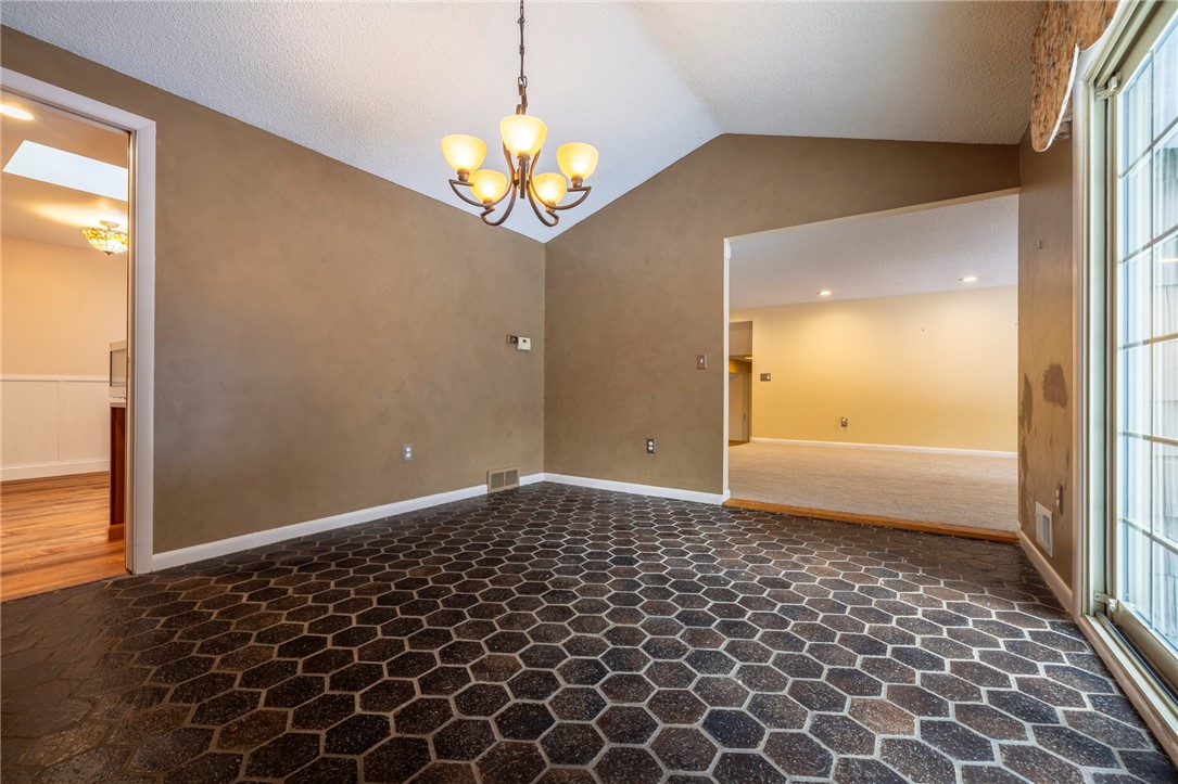 115 Towpath Lane Brighton, NY 14618 - Photo 23 of 50