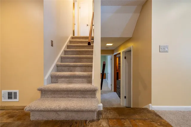 $518,900 | 115 Towpath Lane, Brighton, NY 14618