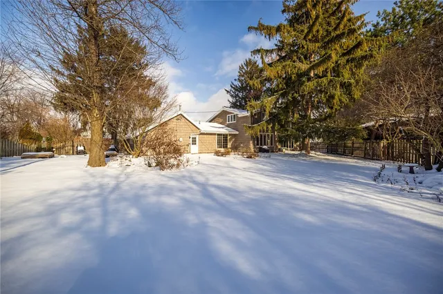 $518,900 | 115 Towpath Lane, Brighton, NY 14618