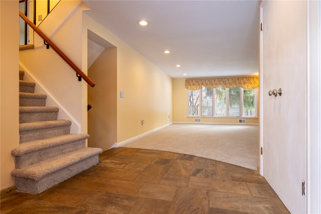 115 Towpath Lane Brighton, NY 14618 - Photo 8 of 50