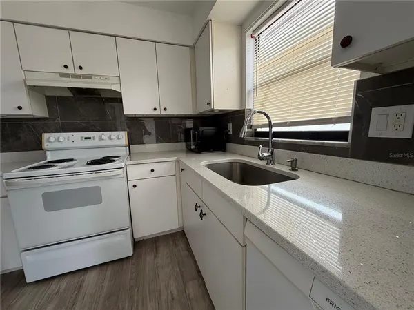 $2,100 | 1767 Valencia Avenue, Ormond Beach, FL 32174