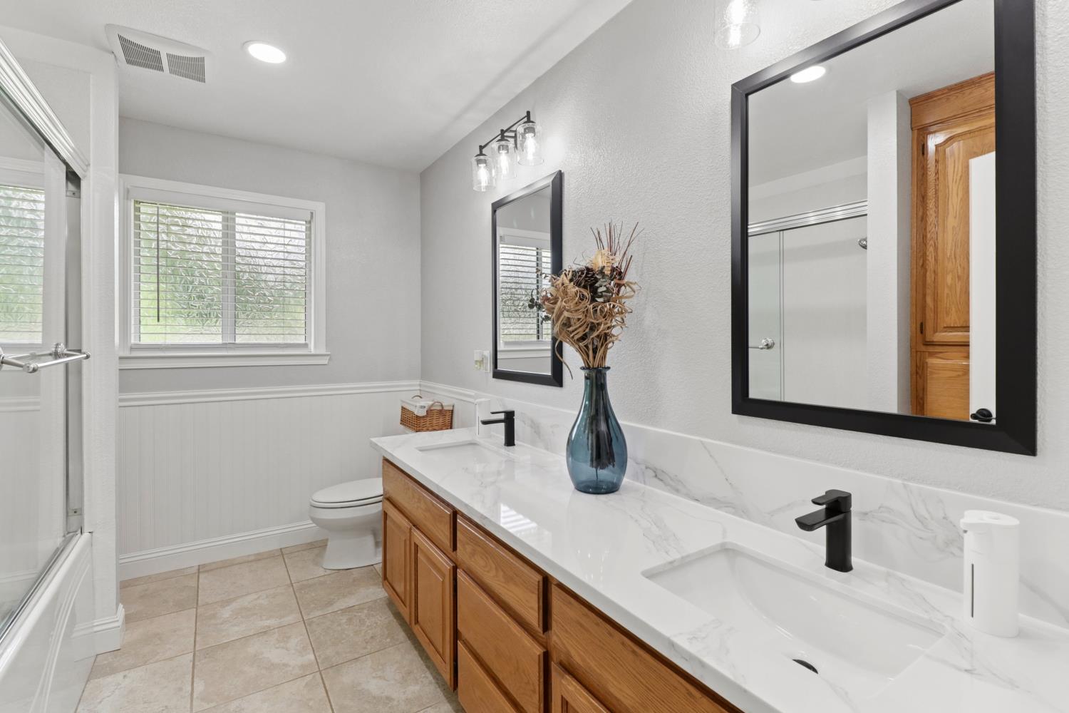 10576 Sheldon Road Elk Grove, CA 95624 - Photo 38 of 74