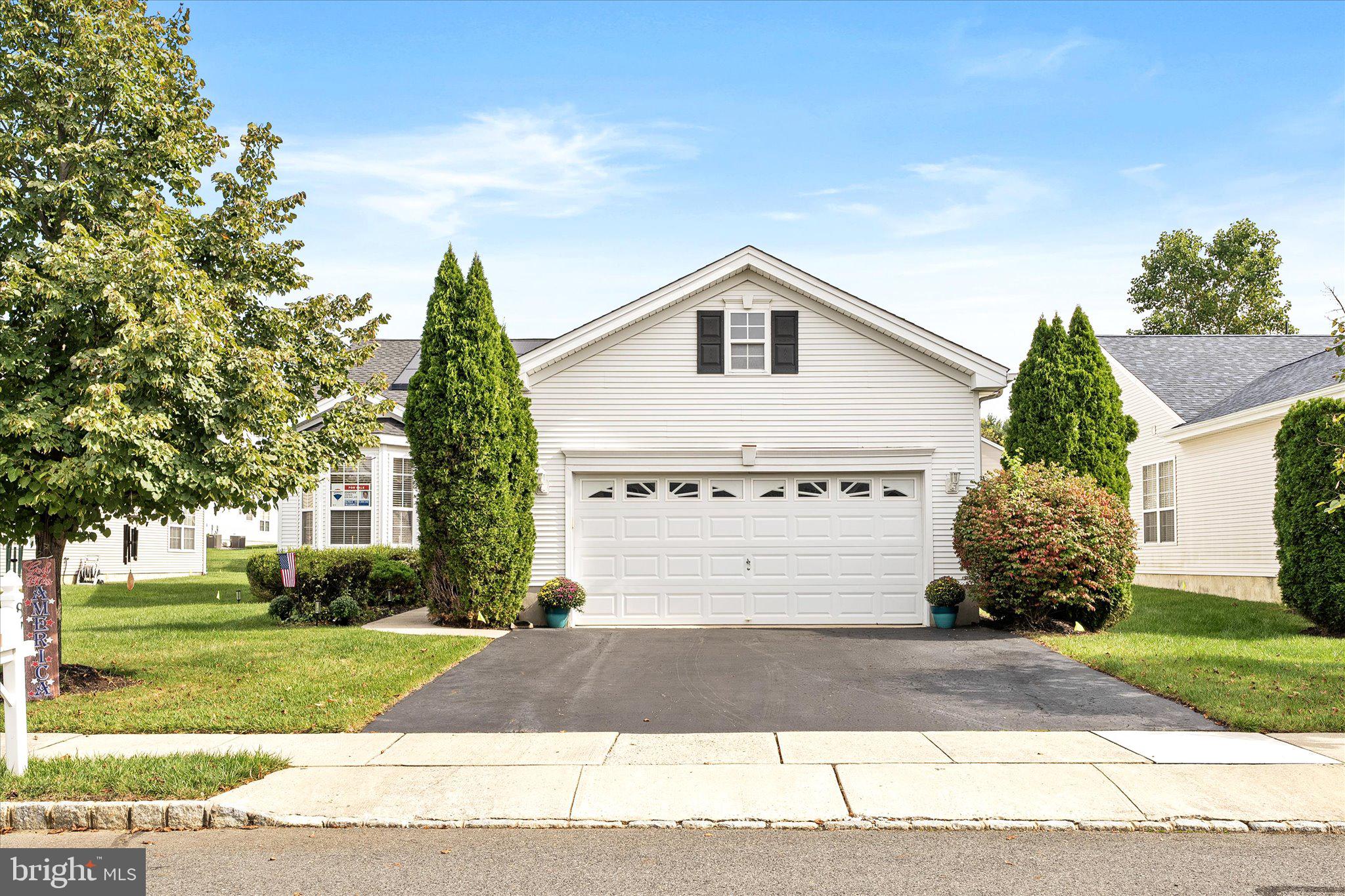 87 Chamber Lane Columbus, NJ 08022 - Photo 2 of 42 a view of a house with a yard