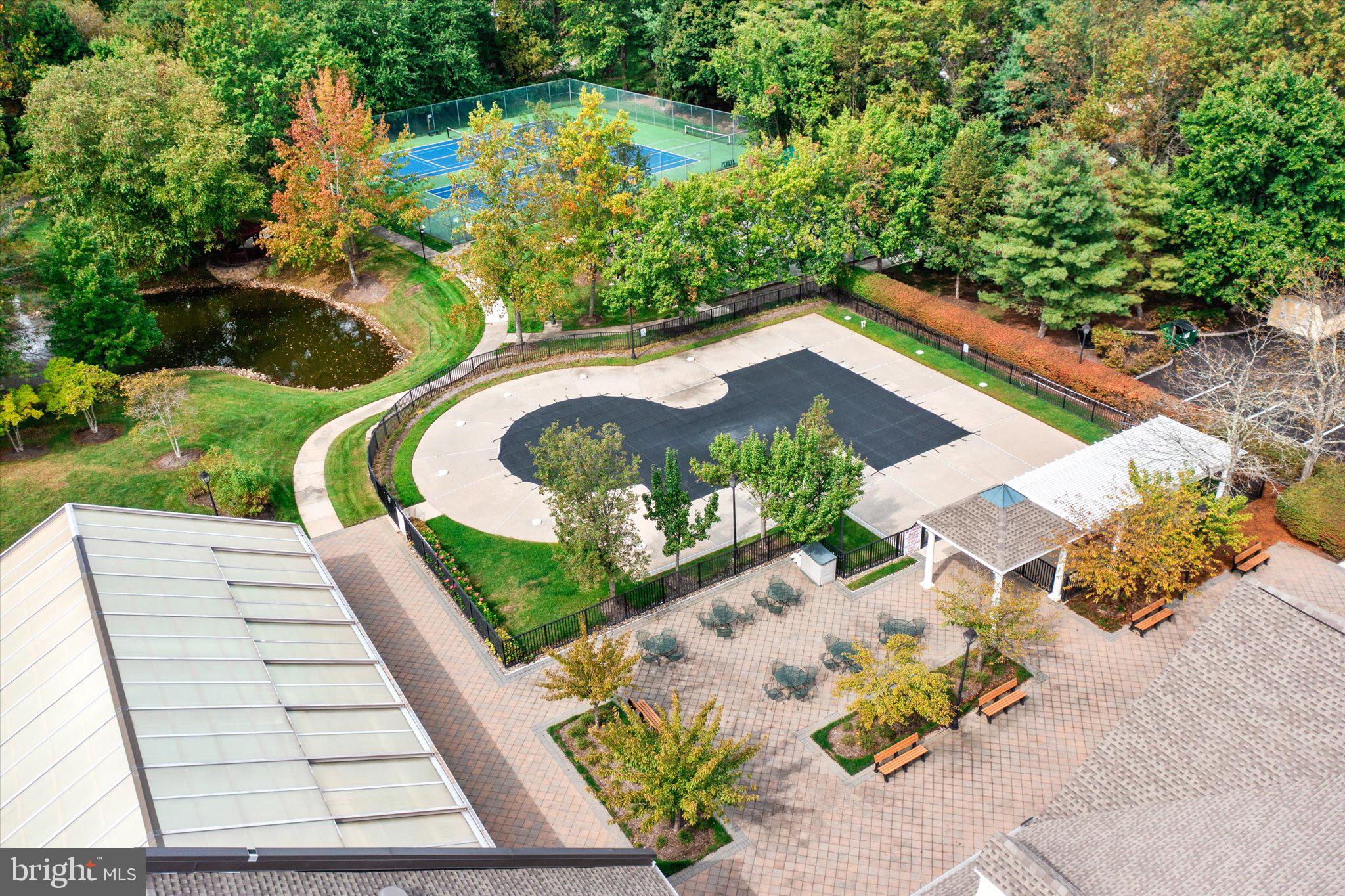 87 Chamber Lane Columbus, NJ 08022 - Photo 27 of 42 an aerial view of a house with a yard and a garden