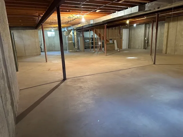 $484,900 | 2047 James Leigh Drive, Aurora, IL 60503