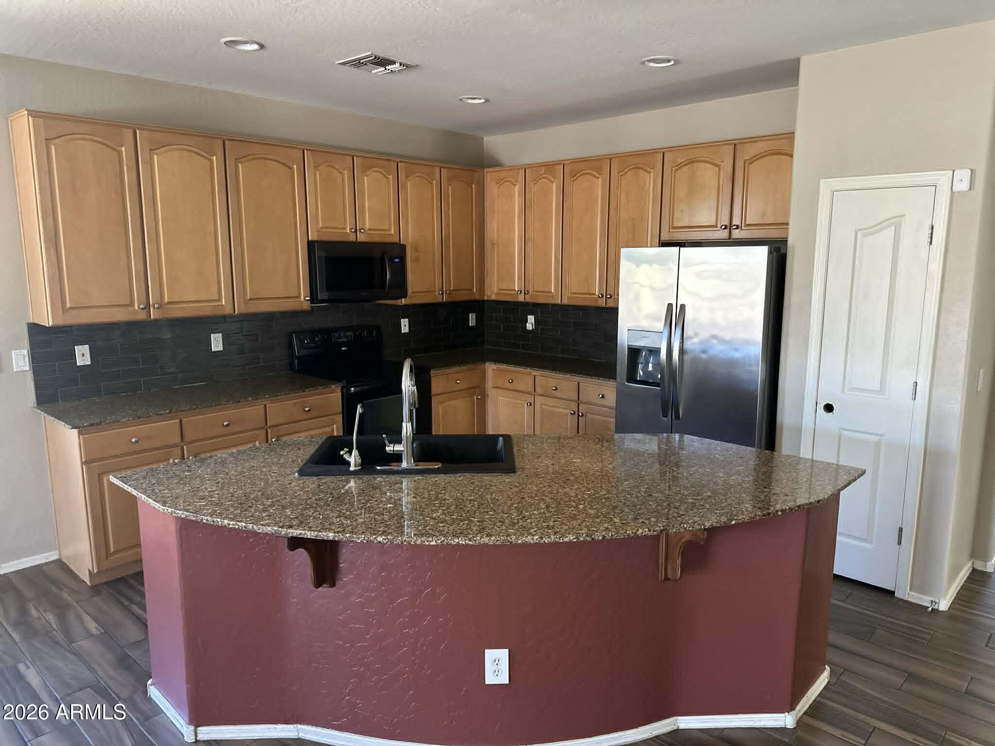 11864 West Monte Vista Road Avondale, AZ 85392 - Photo 2 of 36 c8cb2937-4c92-4695-9b85-a95e5c766c25