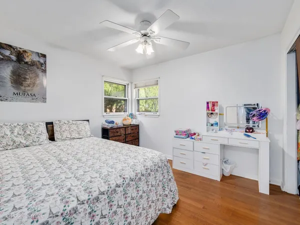 $430,000 | 405 Greenfield Avenue, Glen Ellyn, IL 60137