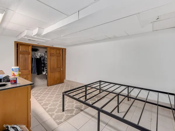 $430,000 | 405 Greenfield Avenue, Glen Ellyn, IL 60137