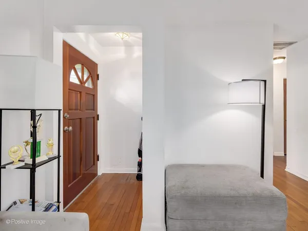 $430,000 | 405 Greenfield Avenue, Glen Ellyn, IL 60137