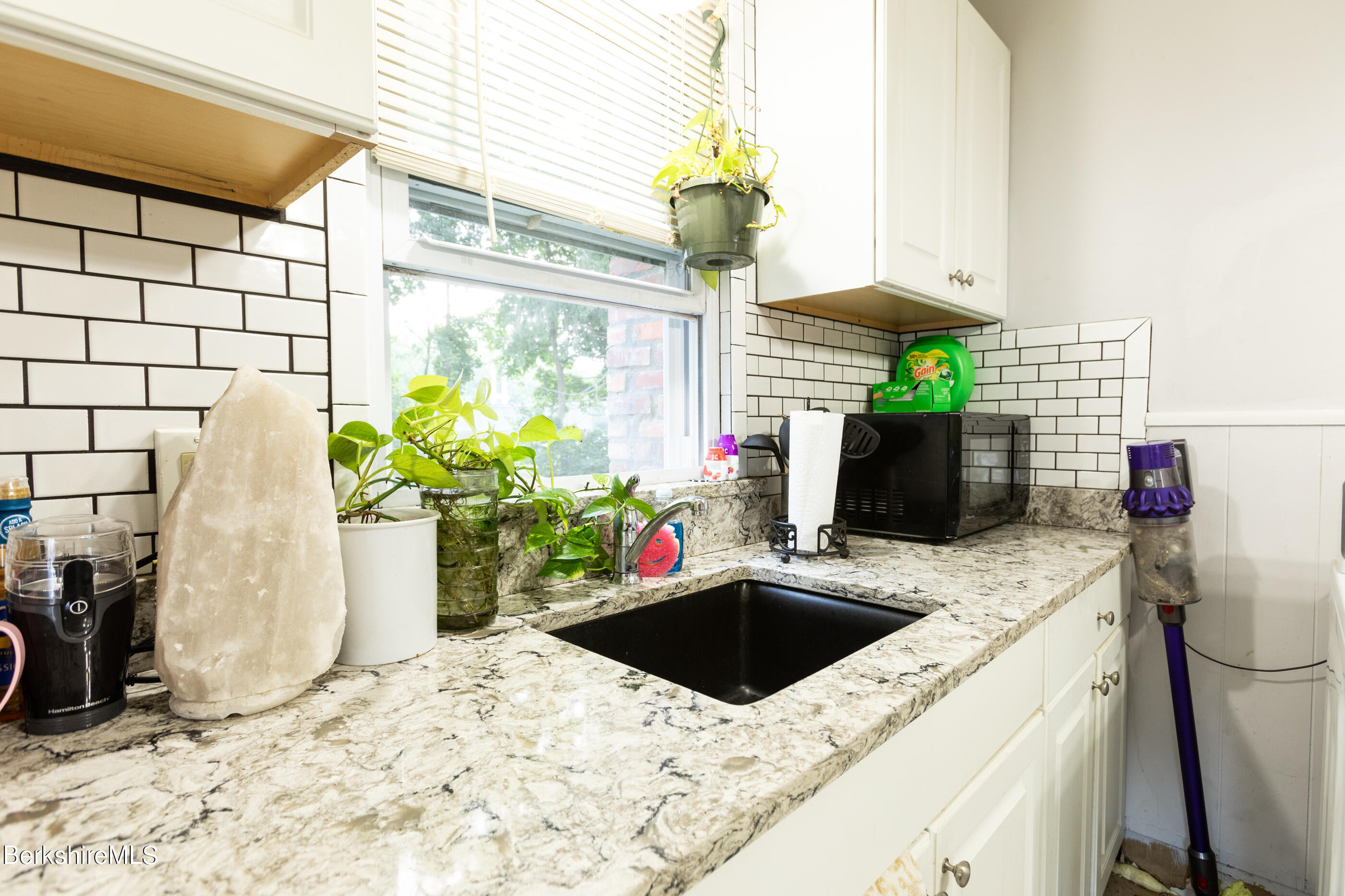 19 Harding Street Pittsfield, MA 01201 - Photo 28 of 38 kitchen unit 2