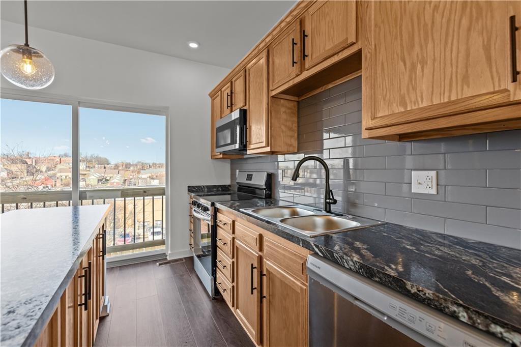 2125 Rose Street Pittsburgh, PA 15219 - Photo 14 of 33