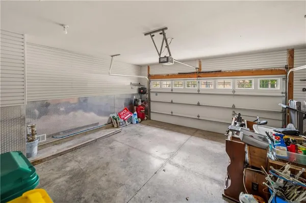 $399,000 | 13782 Valleyview Way, Bonner Springs, KS 66012