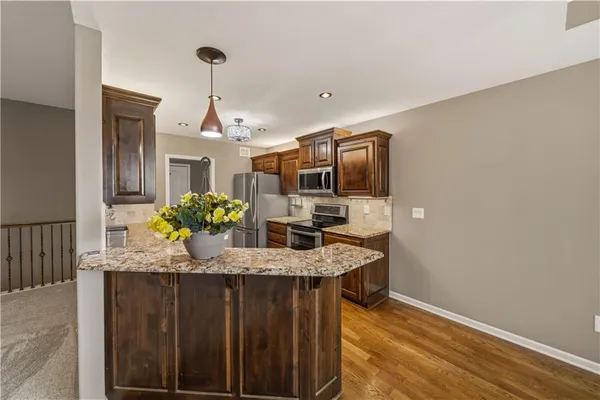 $399,000 | 13782 Valleyview Way, Bonner Springs, KS 66012