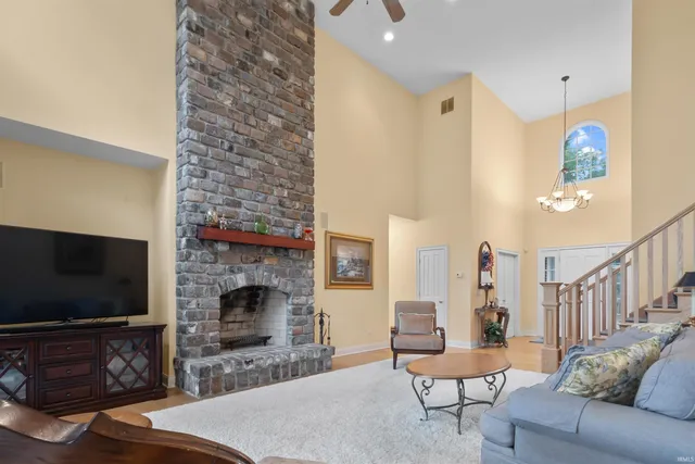 $1,150,000 | 1204 East Ohio Street, Monticello, IN 47960