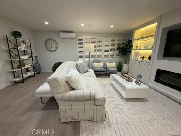 $688,000 | 2305 C Via Puerta, Laguna Woods, CA 92637