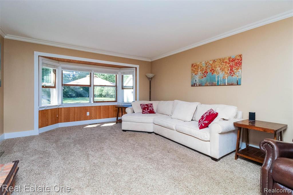 475 Grace Avenue Rochester Hills, MI 48307 - Photo 9 of 58