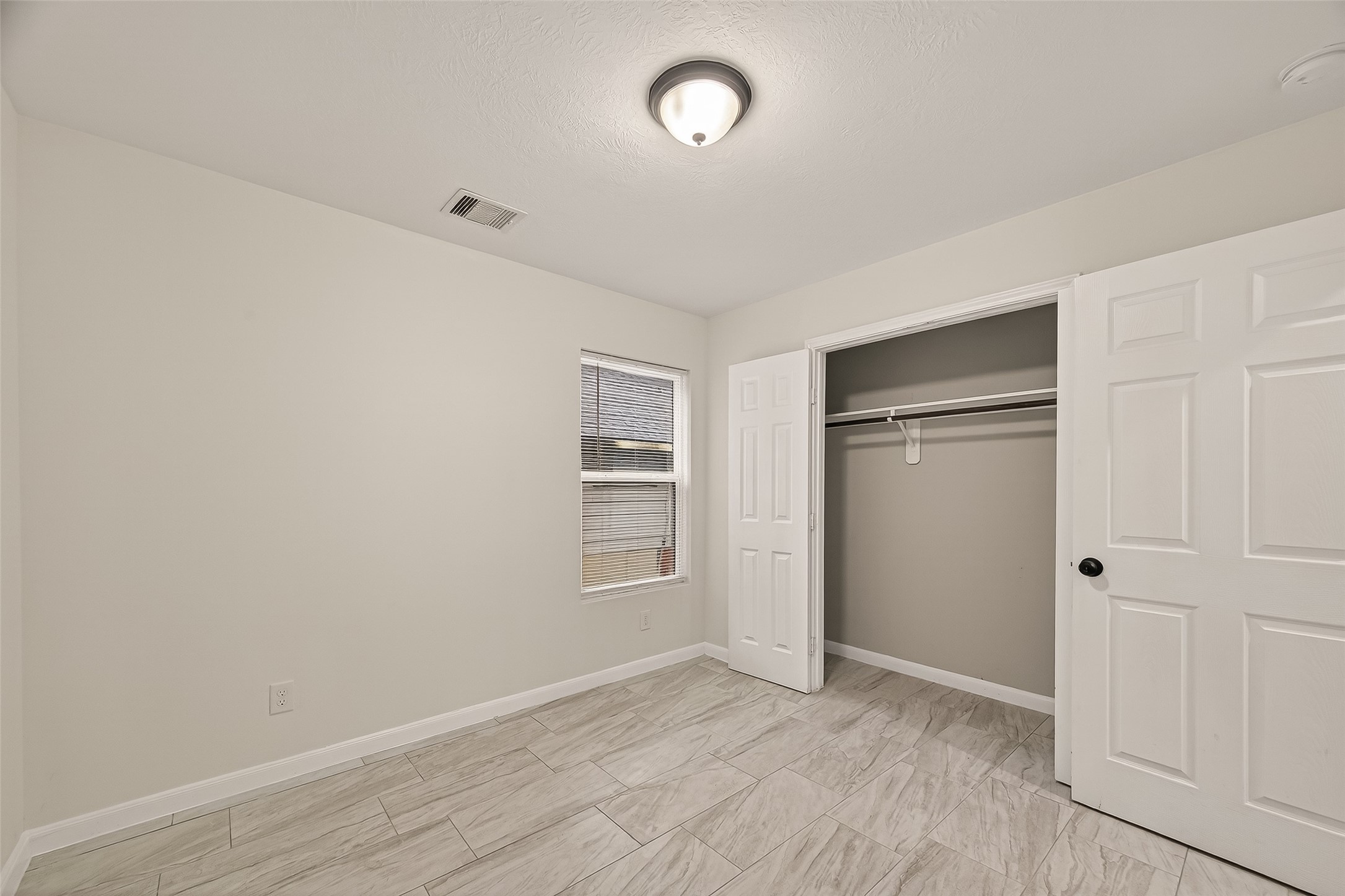 4302 Hirsch Road, Unit B Houston, TX 77026 - Photo 17 of 19