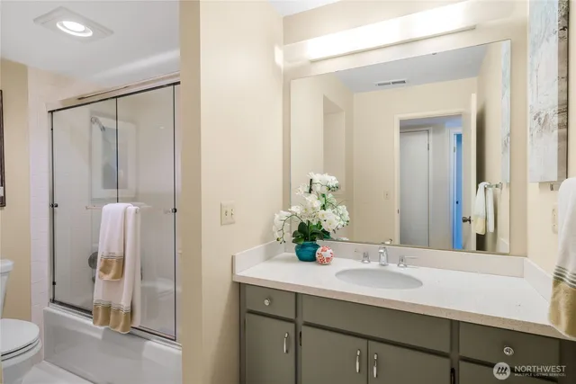 $1,580,000 | 18430 Northeast 15th Place, Bellevue, WA 98008