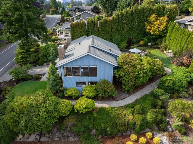 $1,580,000 | 18430 Northeast 15th Place, Bellevue, WA 98008