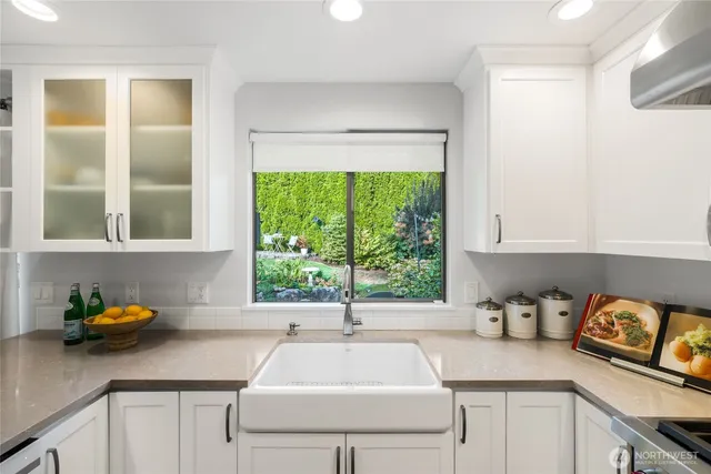 $1,580,000 | 18430 Northeast 15th Place, Bellevue, WA 98008