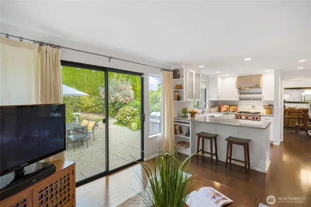 $1,580,000 | 18430 Northeast 15th Place, Bellevue, WA 98008