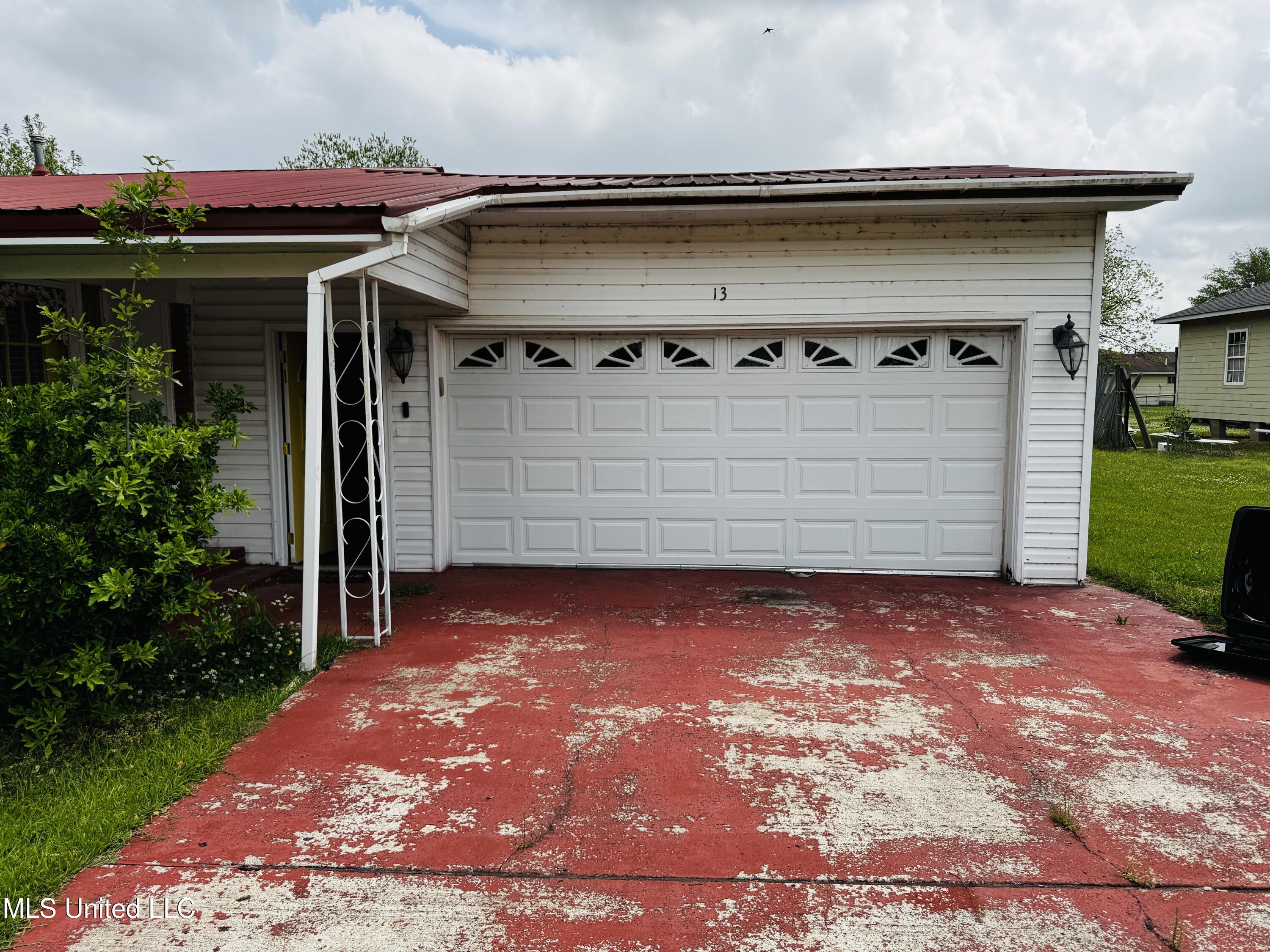 13 2nd Street Cleveland, MS 38732 - Photo 9 of 26 IMG_2384