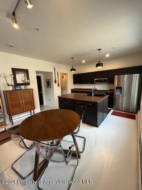 kitchen/dining