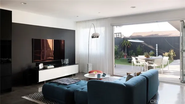$2,758,888 | 5473 East 4th Street, Long Beach, CA 90814
