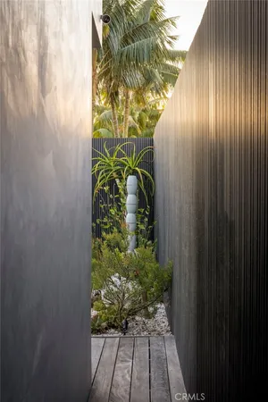 $2,758,888 | 5473 East 4th Street, Long Beach, CA 90814