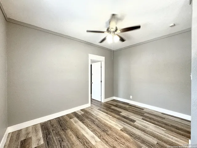$850 | 321 North Chupaderas Street, Unit 101, San Antonio, TX 78207