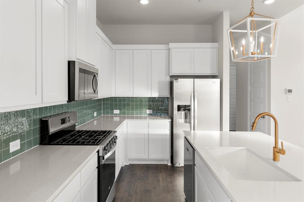 2526 Brunswick Way Allen, TX 75013 - Photo 13 of 31 10. 2526 Brunswick - Kitchen (3)