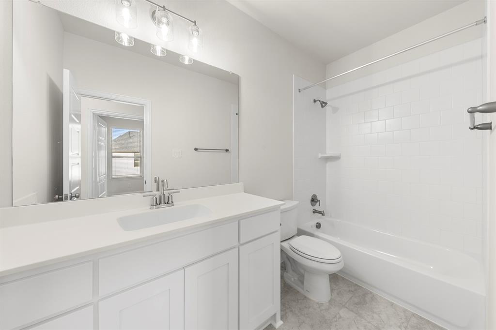 2526 Brunswick Way Allen, TX 75013 - Photo 19 of 31 16. 2526 Brunswick - 2ND Bath