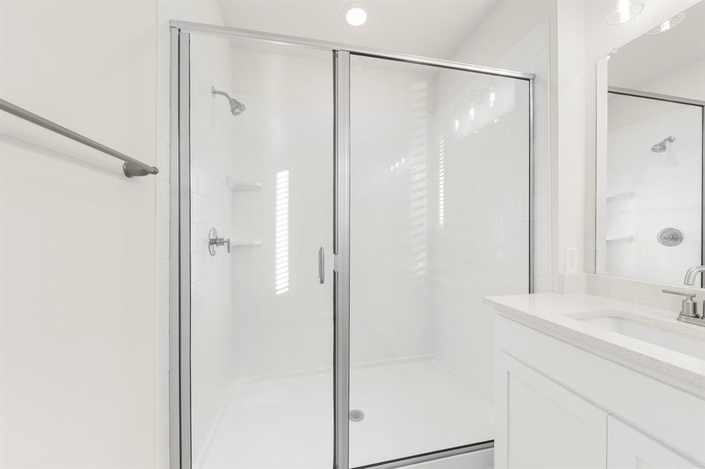 2526 Brunswick Way Allen, TX 75013 - Photo 25 of 31 22. 2526 Brunswick - Bath (2)