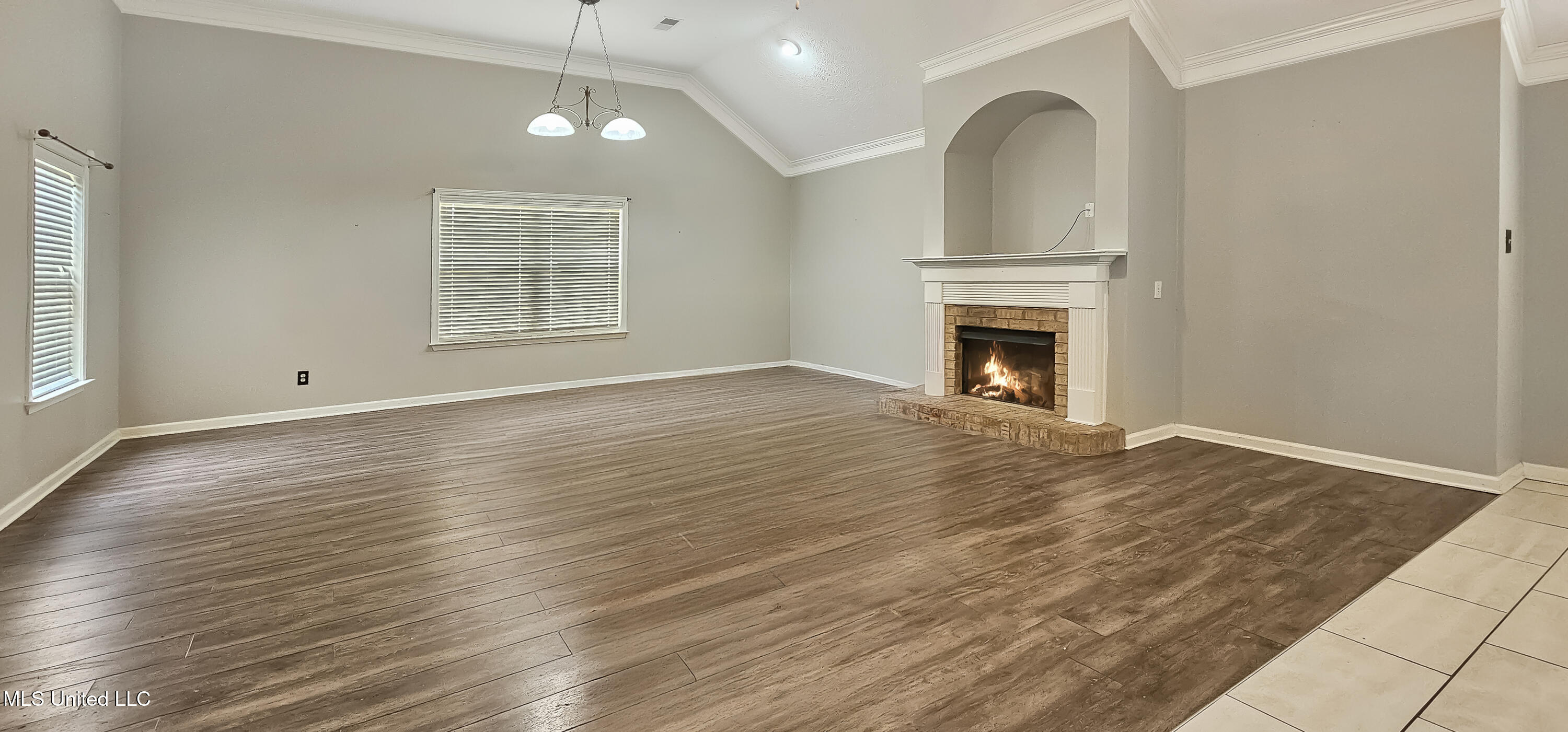 9336 Gee Gee Drive Olive Branch, MS 38654 - Photo 14 of 32 Hearth Room w/Fireplace #2